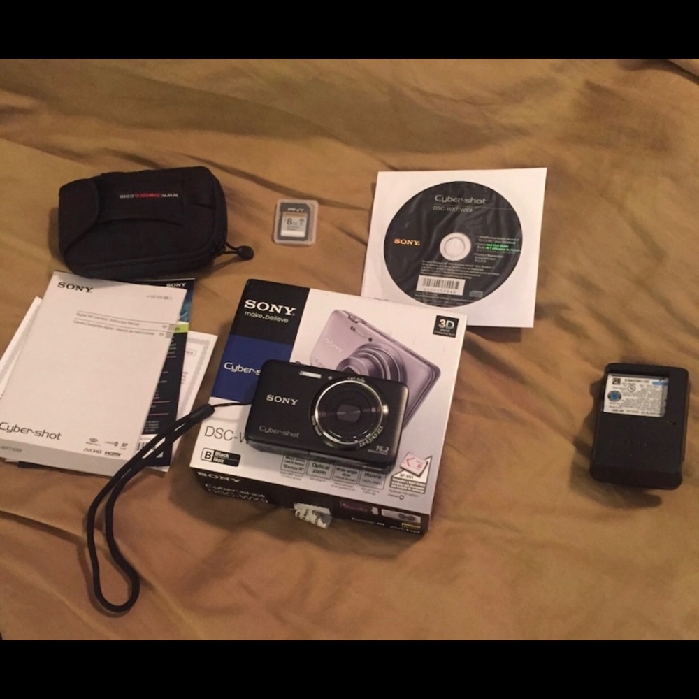 Sony Cybershot 16.2mpCamera barely used EUC!!
